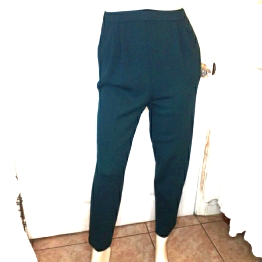 St John Collection Santana Knit pullon pants green pleated front crop 8